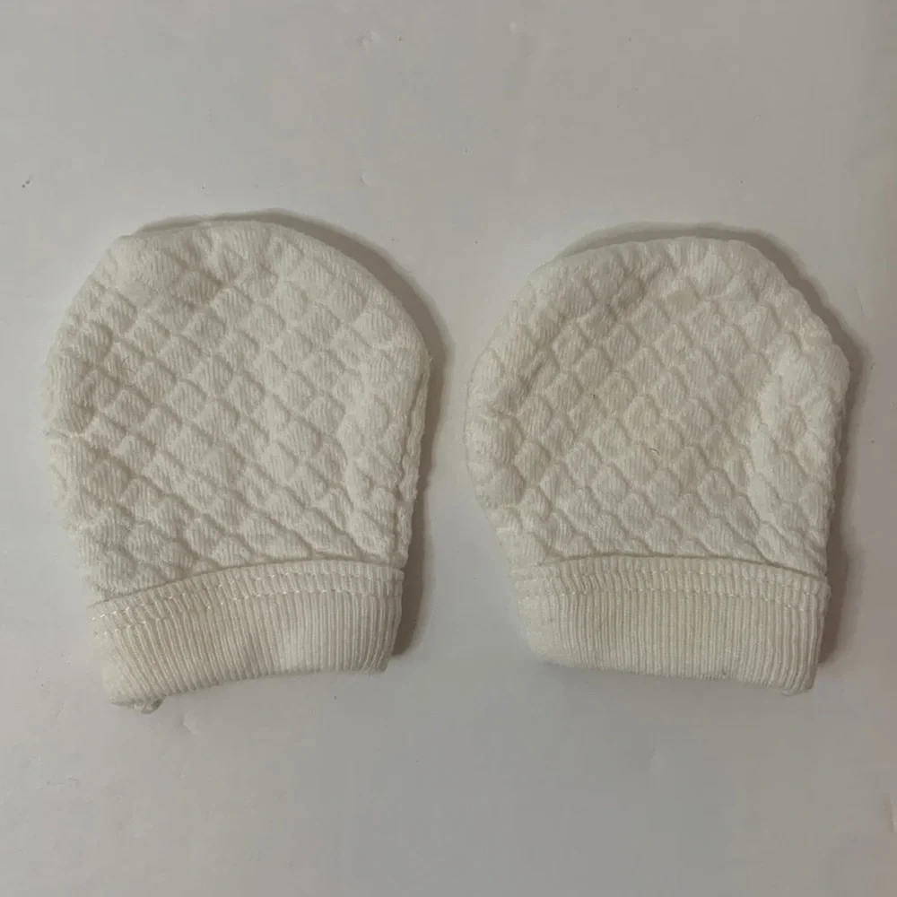 ⭐️LAST CHANCE ITEM⭐️ Infant No Scratch Mittens